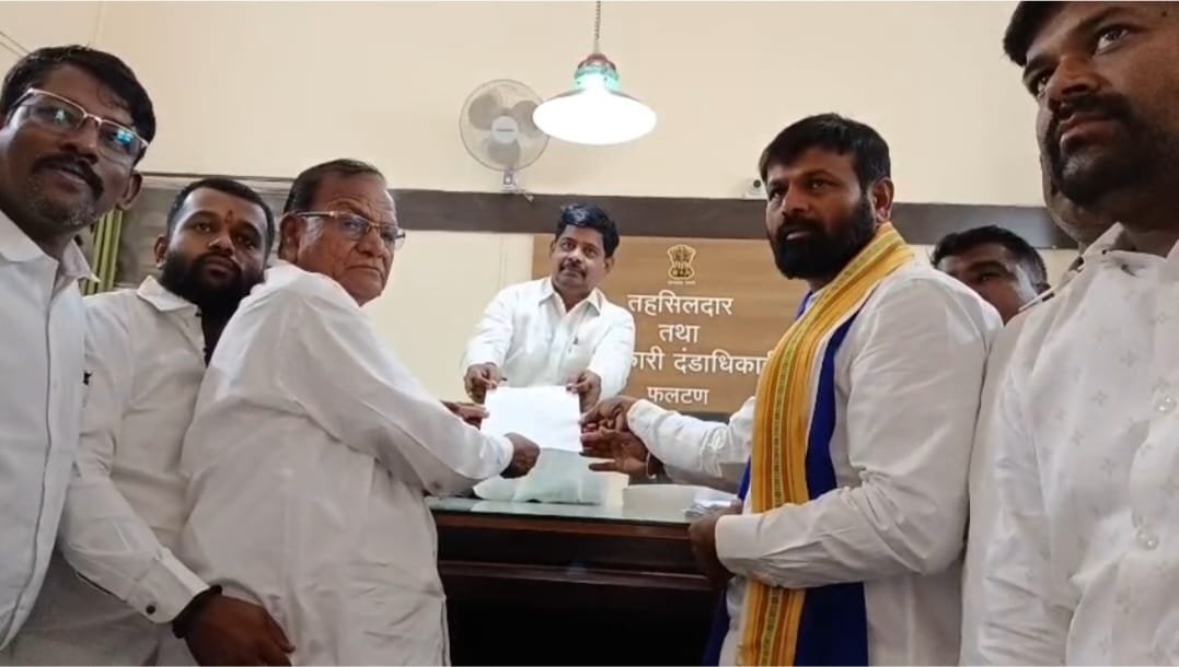 राजकारण्यांनी ओबीसी समाजाला फसविले - प्रा. लक्ष्मण हाके