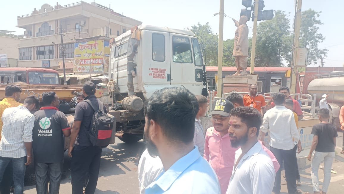 जागतिक पर्यावरण दिनानिमित्त वाठार पोलीस ठाण्यात वृक्षारोपण...