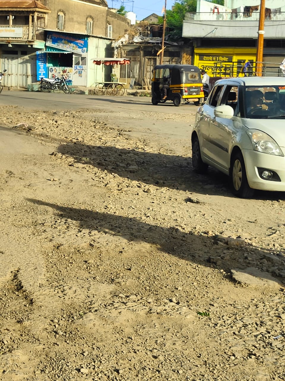 फलटणच्या अंतर्गत पालखी मार्गाची वाताहत : पालिका व प्रशासनाचे गंभीर दुर्लक्ष 