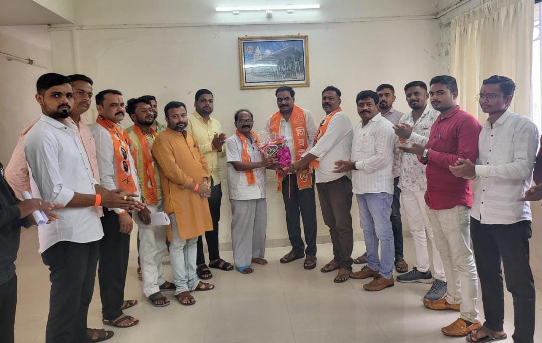 संजय अहिवळे (सेवानिवृत्त सर्कल) यांचा शिवसेनेत प्रवेश