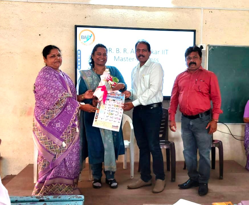 सौ. वेणूताई चव्हाण गर्ल्स हायस्कूलमध्ये Master AI Training कार्यशाळा उत्साहात संपन्न