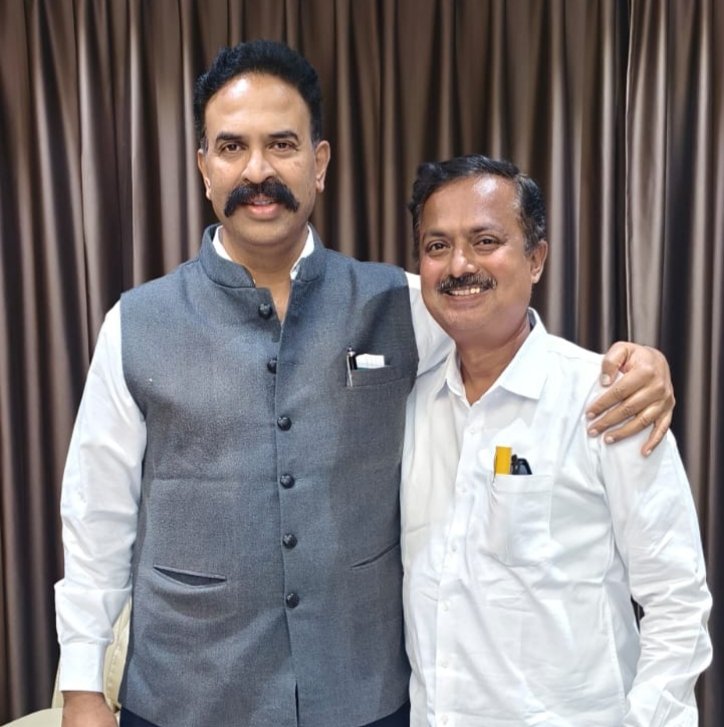 उद्योजक उमेश निंबाळकरांचा माजी खासदार रणजितसिंह नाईक निंबाळकर यांना पाठिंबा