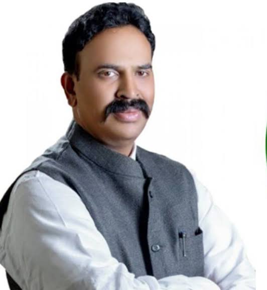 फलटण शहराच्या विकासासाठी अमृत २  योजनेतुन केंद्रीय शहरी विकास मंत्रालय यांच्या कडून कोट्यावधी रुपयांचा निधी मिळणार मा. खासदार रणजितसिह नाईक निंबाळकर यांची माहिती 