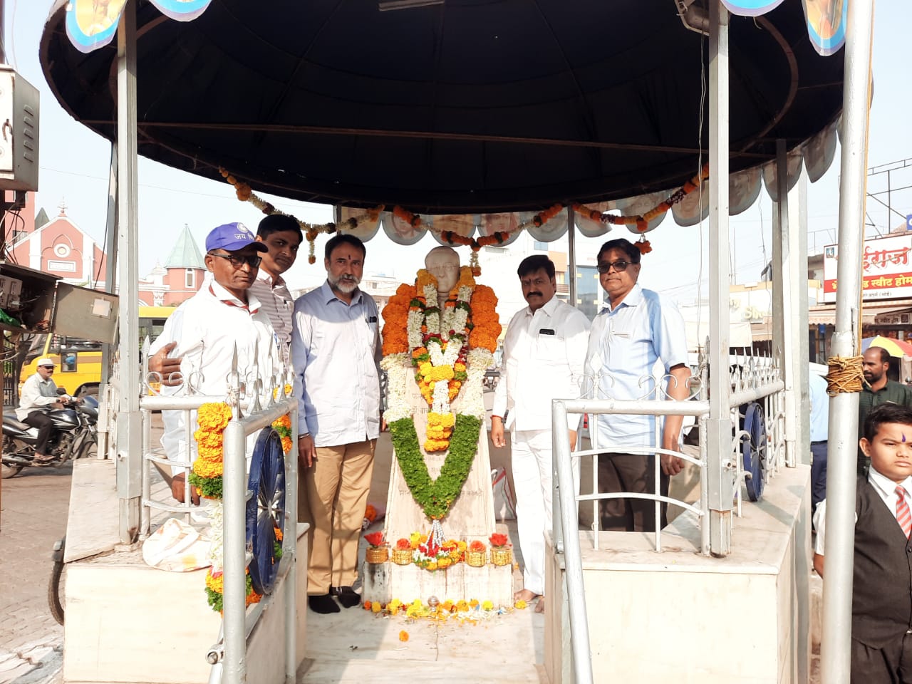 आटाळी, शिवथर येथे विनापरवाना वृक्षतोड केल्यावरून चौघांवर कारवाई