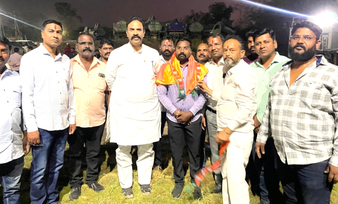 युवानेते युवराज काकडे यांचा भाजपामध्ये प्रवेश : राजे गटाला पुन्हा एकदा धक्का