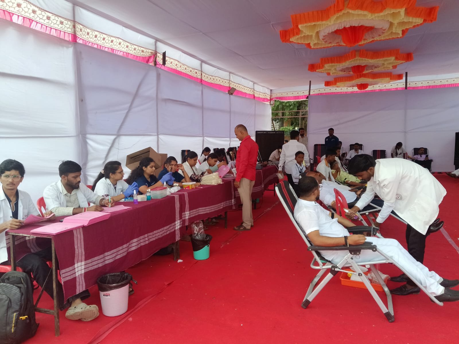 फलटणकरांचा राष्ट्रसेवा धर्म; महारक्तदान शिबिरात ६३६ रक्तदात्यांची नोंद