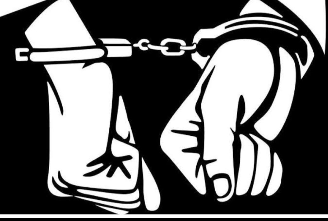 उसने पैसे न दिलेच्या रागातून घरातील सामान पेटविले 