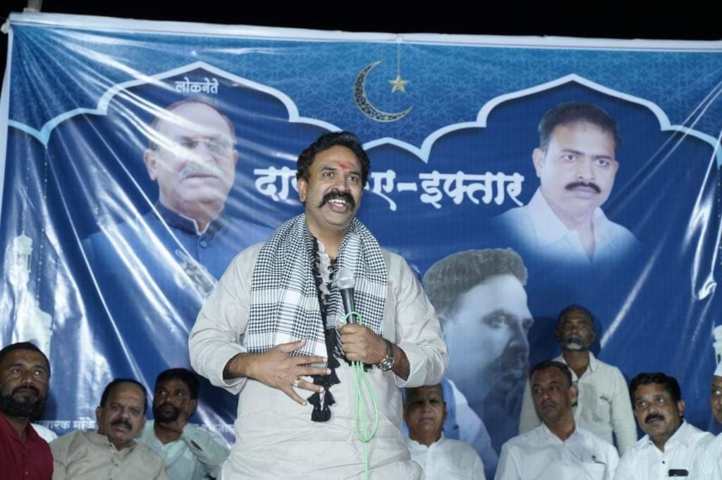 सतेज उर्फ बंटी पाटील यांचा मलकापूर पालिकेच्या वतीने सत्कार