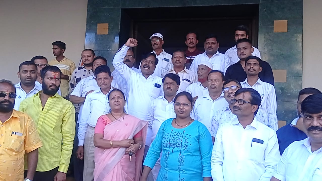 ओबीसी समाजाच्या राजकीय आरक्षणाच्या निकालानंतर राष्ट्रवादी काँग्रेस ओबीसी सेलच्या वतीने बारामती मध्ये जल्लोष