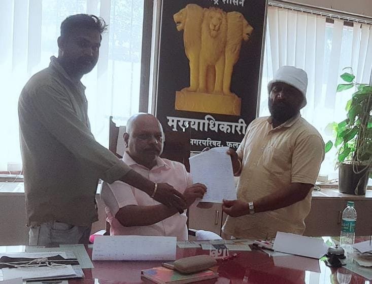 अवजड वाहनांच्या वाहतुकीने मलटण मधील अंतर्गत रस्त्यांची दुरावस्था 