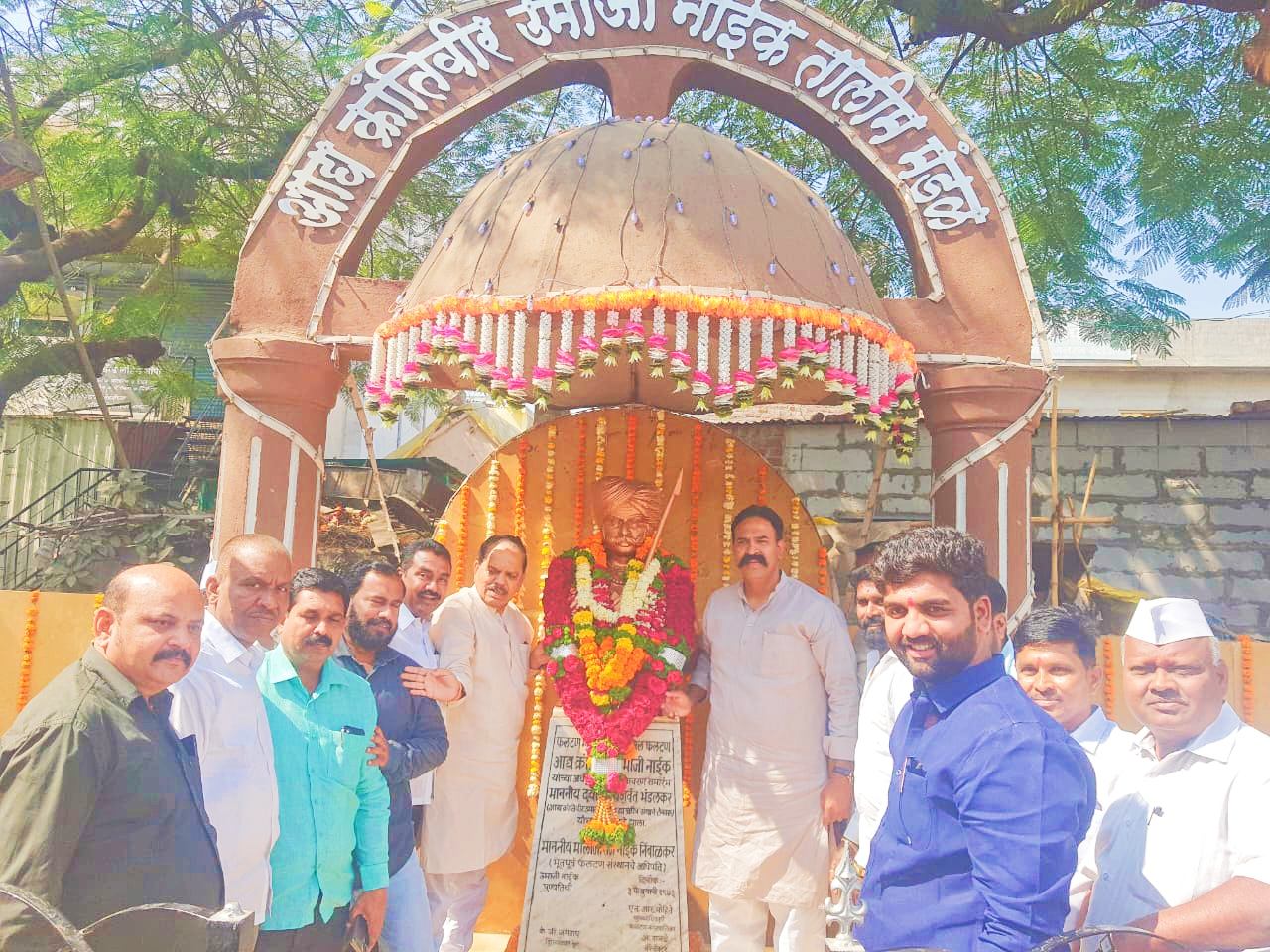 सौंदर्य प्रसाधने ऑनलाईन घेताय? मग आधी हे वाचा 