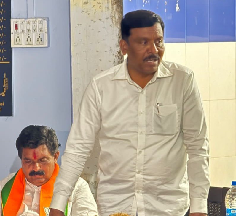 इकडून तिकडे व पंधरा दिवसात पक्ष बदलणारे गावाचा विकास करू शकले नाहीत ते जिल्हा परिषद गटाचा काय विकास करणार? आमदार सचिन पाटील यांची सह्याद्री कदम यांच्यावर टीका