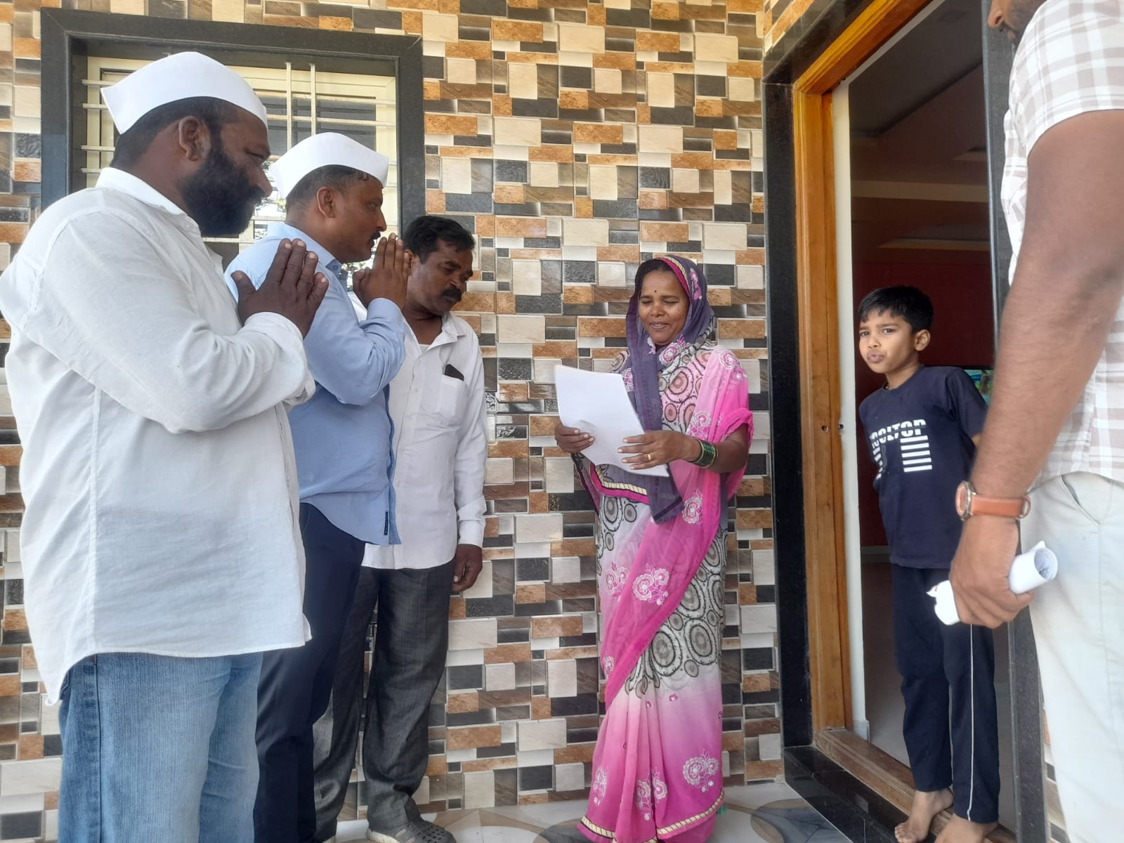 विडणीच्या विकासाला भाजपा शिवाय पर्याय नाही : मतदारांकडून विडणी विकास आघाडीला उस्फूर्त प्रतिसाद