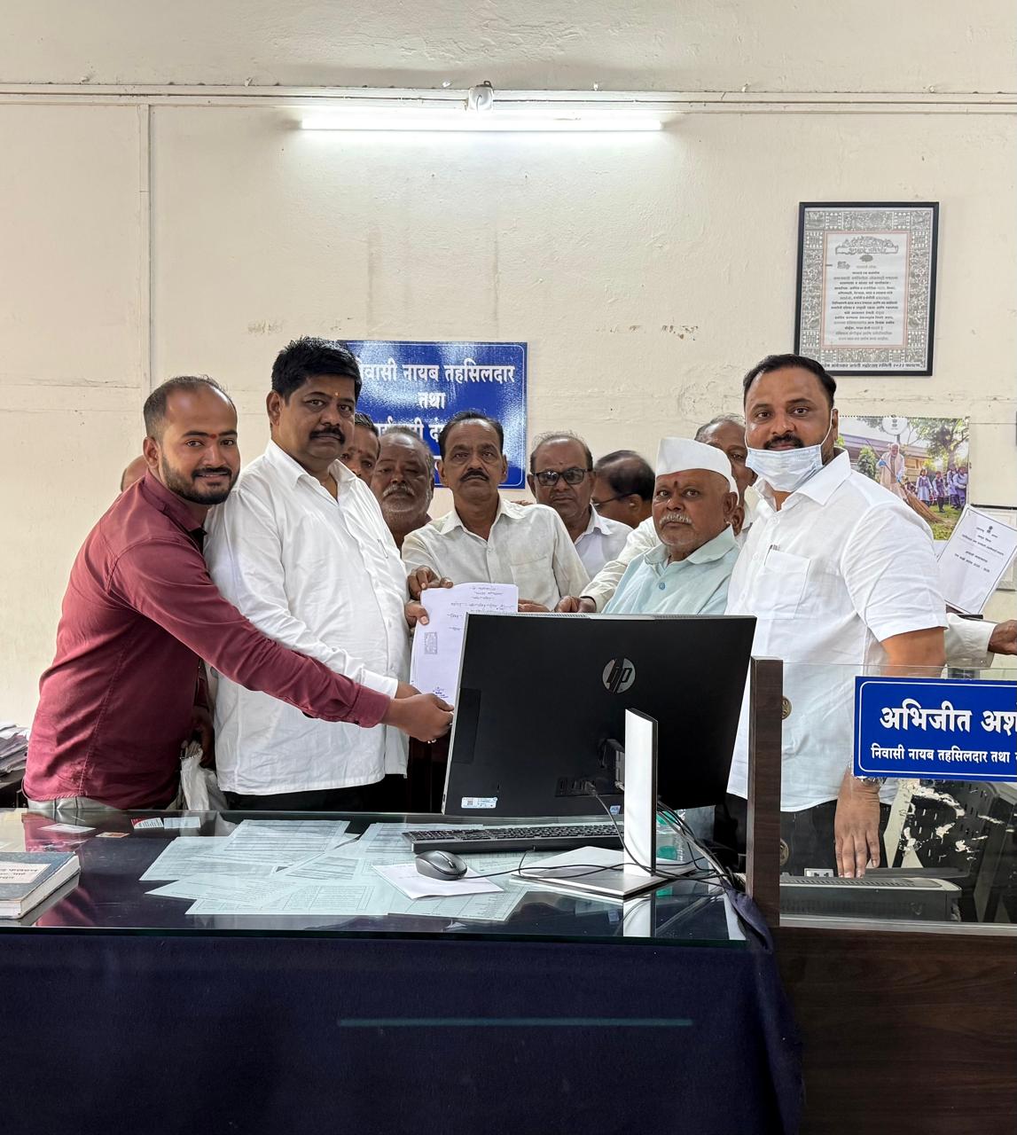 विडणीतील पानंद रस्ते सुरू करा - सरपंच सागर अभंग यांची मागणी